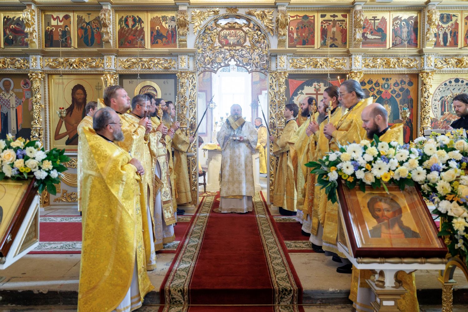 В день памяти святителя Германа Казанского митрополит Кирилл совершил Литургию в Свияжском Успенском монастыре