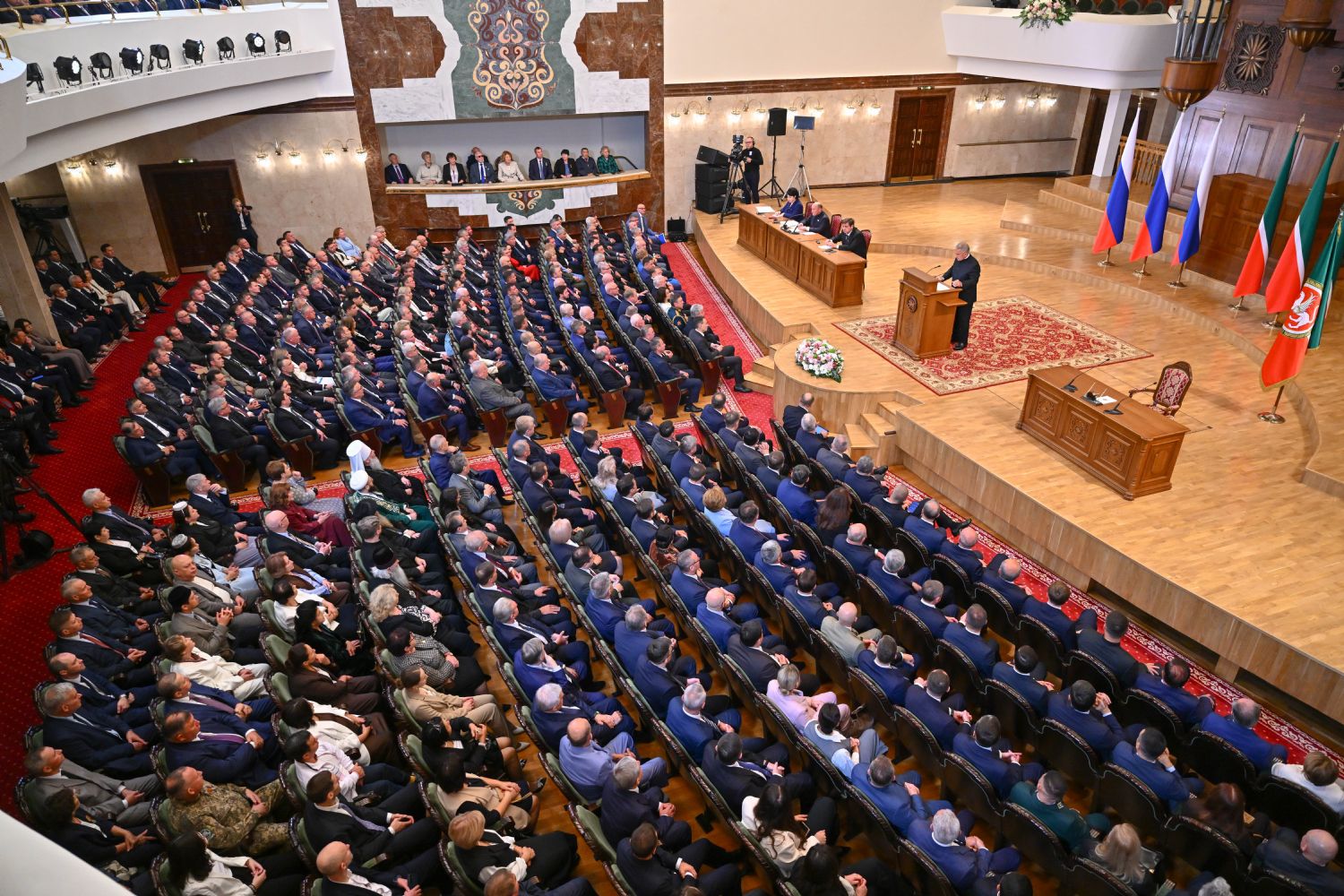 Митрополит Кирилл присутствовал на выступлении Раиса РТ Р.Н. Минниханова, обратившегося с Посланием к Госсовету Татарстана