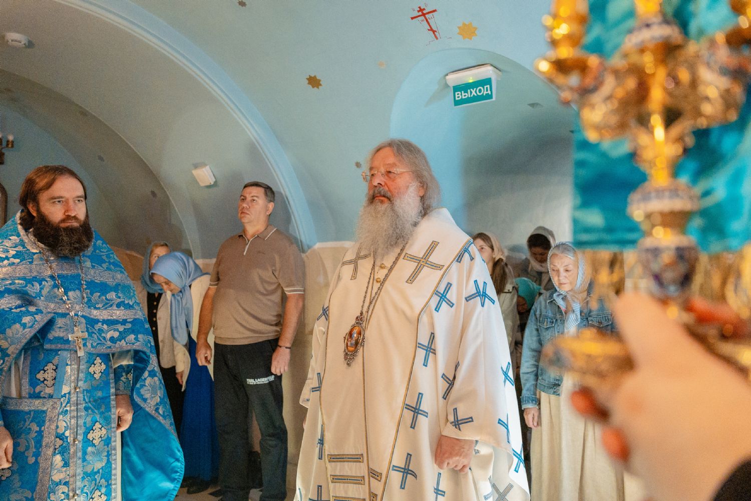 Митрополит Кирилл совершил Литургию в Пещерном храме Казанского собора