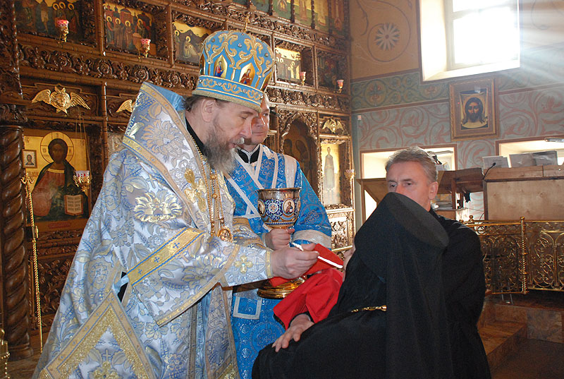 Архиепископ Анастасий совершил Литургию в Свято-Успенском Зилантовом монастыре