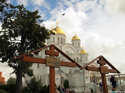 Православные паломники Набережных Челнов посетили Свято-Троицкий Серафимо-Дивеевский монастырь