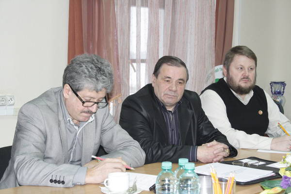 Председатель Казанского епархиального общества «Трезвение» принял участие в работе Общественной палаты Татарстана (фото)
