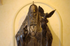 В Москве открыт первый памятник Святейшему Патриарху Алексию II