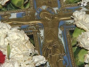 Воздвижение Животворящего Креста Господня – престольный праздник пяти храмов и одного монастыря Татарстанской митрополии