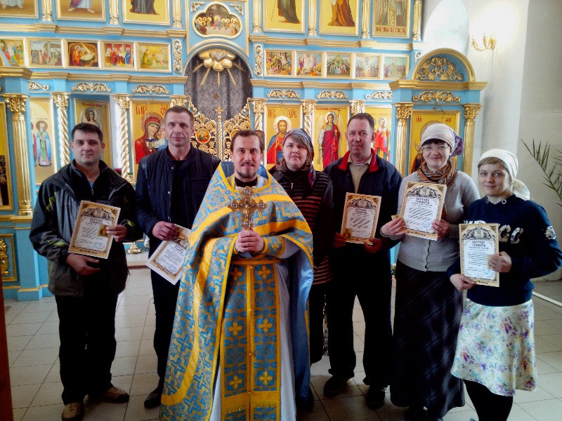 Прихожане храма с. Федотово Альметьевской епархии приняли обет трезвости (фото)
