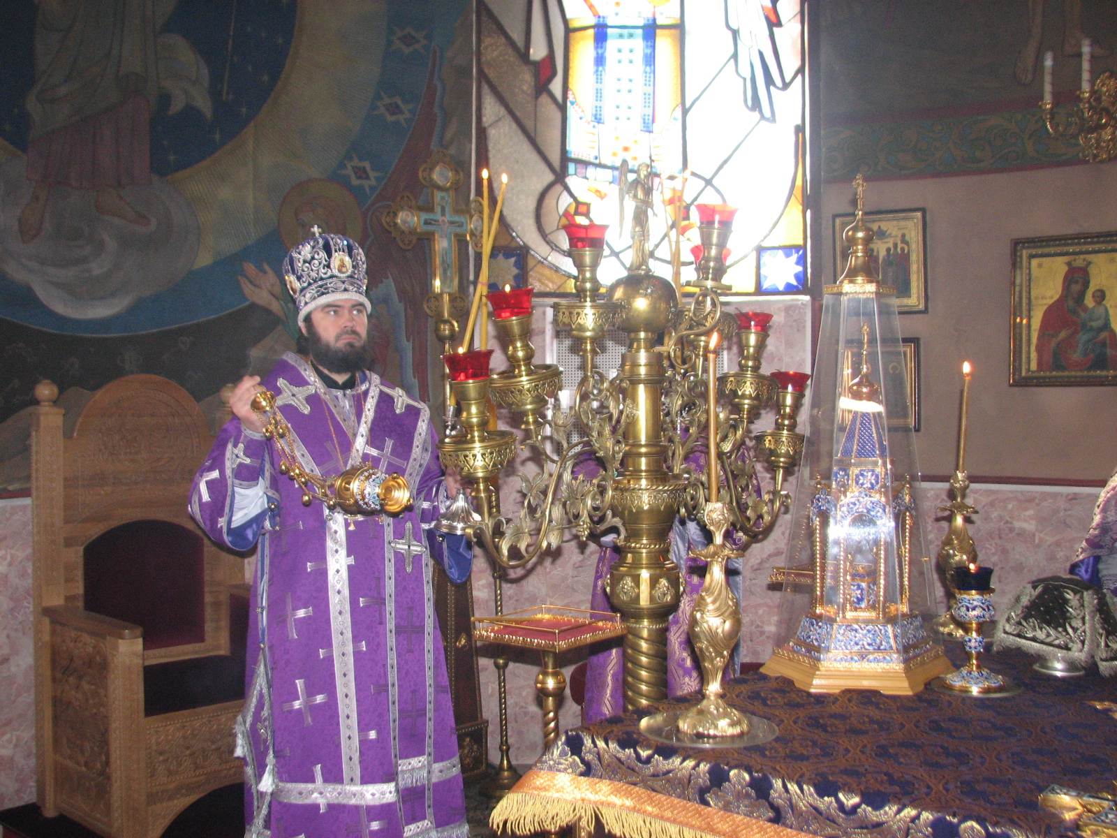 Епископ Мефодий совершил Литургию Преждеосвященных Даров в г. Бугульма и посетил социальные учреждения