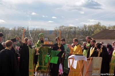 В Альметьевской епархии совершили первое молебное пение о восстановлении мужского монастыря (фото)