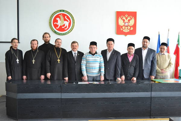 Представители администрации г. Чистополь провели совещание со священнослужителями города (фото)