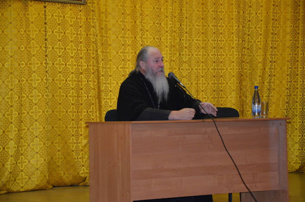 В Казанской духовной семинарии состоялась встреча с православным писателем протоиереем Александром Ториком