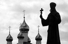 В Церкви призывают вместо реставрации памятника Дзержинскому активно увековечивать новомучеников