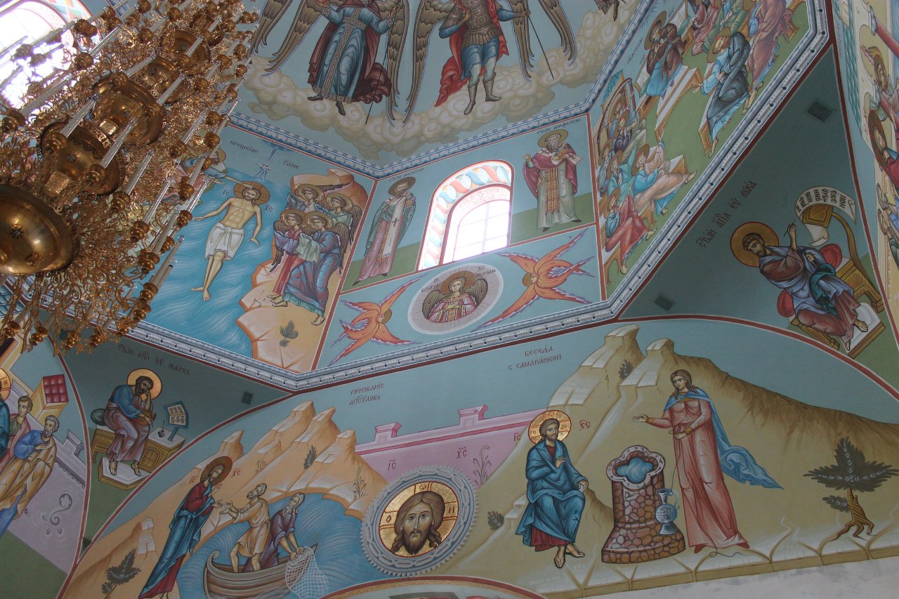 В Свято-Троицком приходе с. Чистопольские Выселки продолжается роспись храма