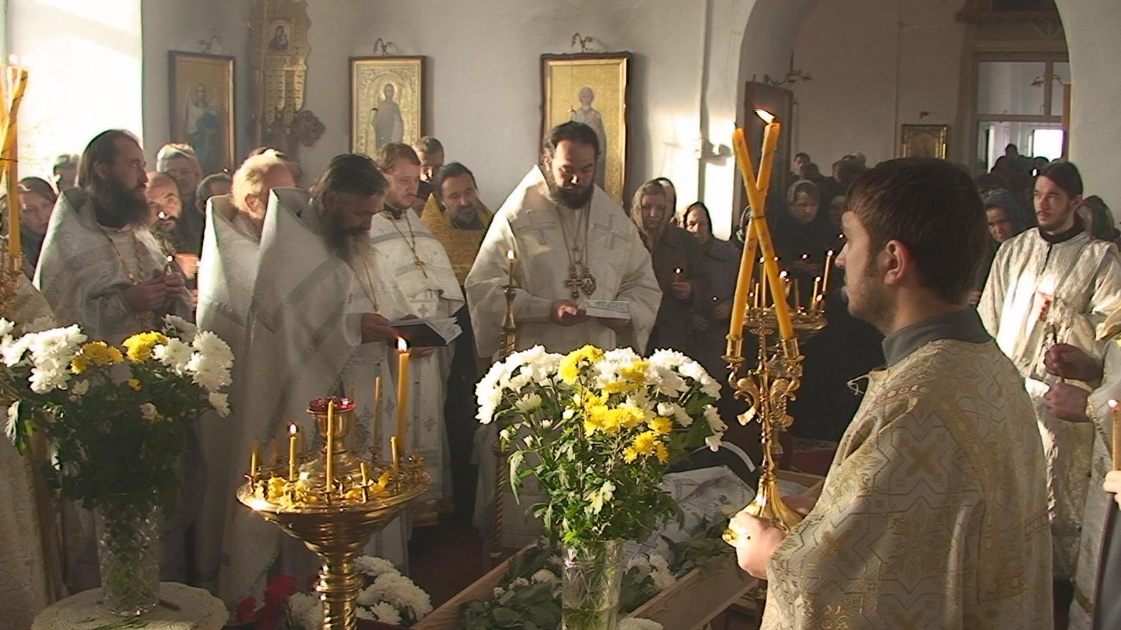 Епископ Мефодий совершил чин отпевания иеромонаха Варлаама (Чурашова) (фото)