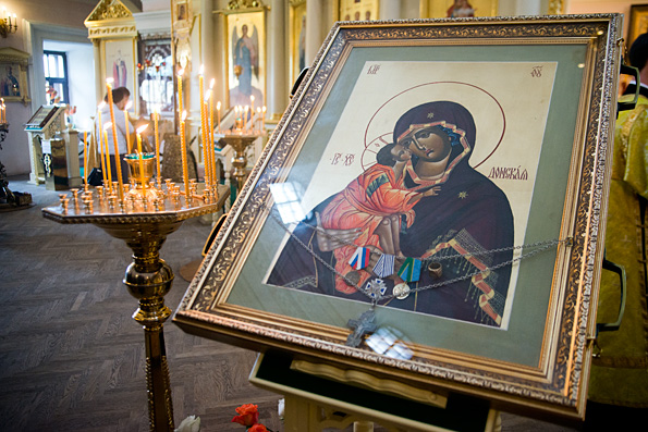 Участники Рождественских чтений помолились перед Донской иконой Божией Матери