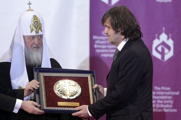 Святейший Патриарх Кирилл поздравил Кустурицу с 60-летием