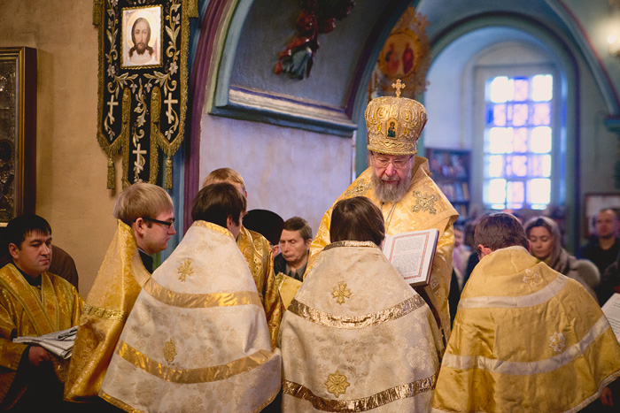 Хиротесия во чтецов над студентами Казанской духовной семинарии