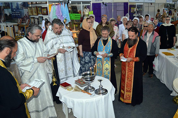 В Набережных Челнах открылась православная ярмарка
