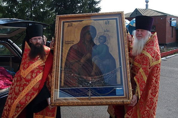 Тихвинская чудотворная икона Пресвятой Богородицы пребывает в Нижнекамск