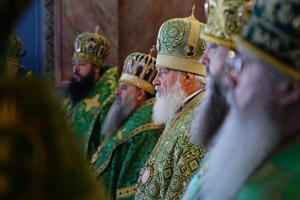 Патриарх Кирилл: Пробудить в людях сознательное отношение к вере – важное направление в работе Церкви