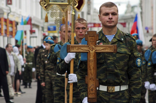 Десантники – самые воцерковленные в Российской армии, считает священник