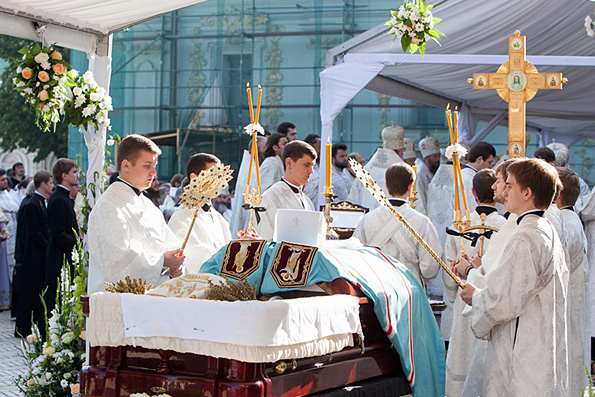 В Киеве прошло отпевание митрополита Владимира