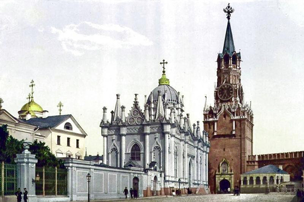 Президент России инициировал восстановление в Кремле двух монастырей и церкви