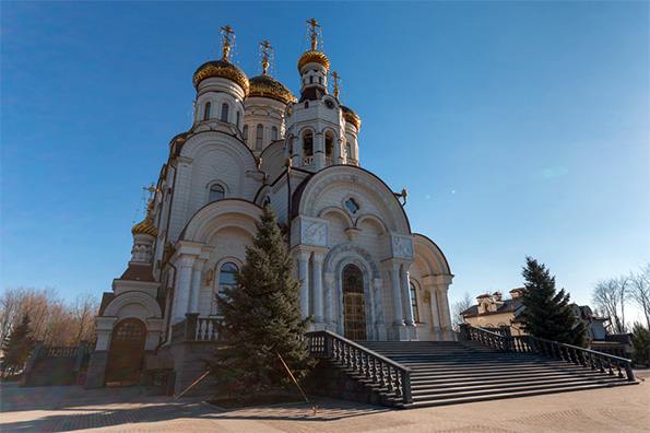 Богоявленский кафедральный собор Горловки пострадал от разорвавшегося снаряда