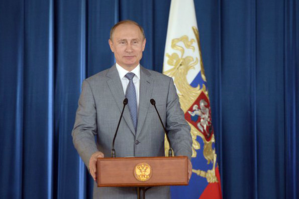 Президент Владимир Путин выступает за многодетную семью в России