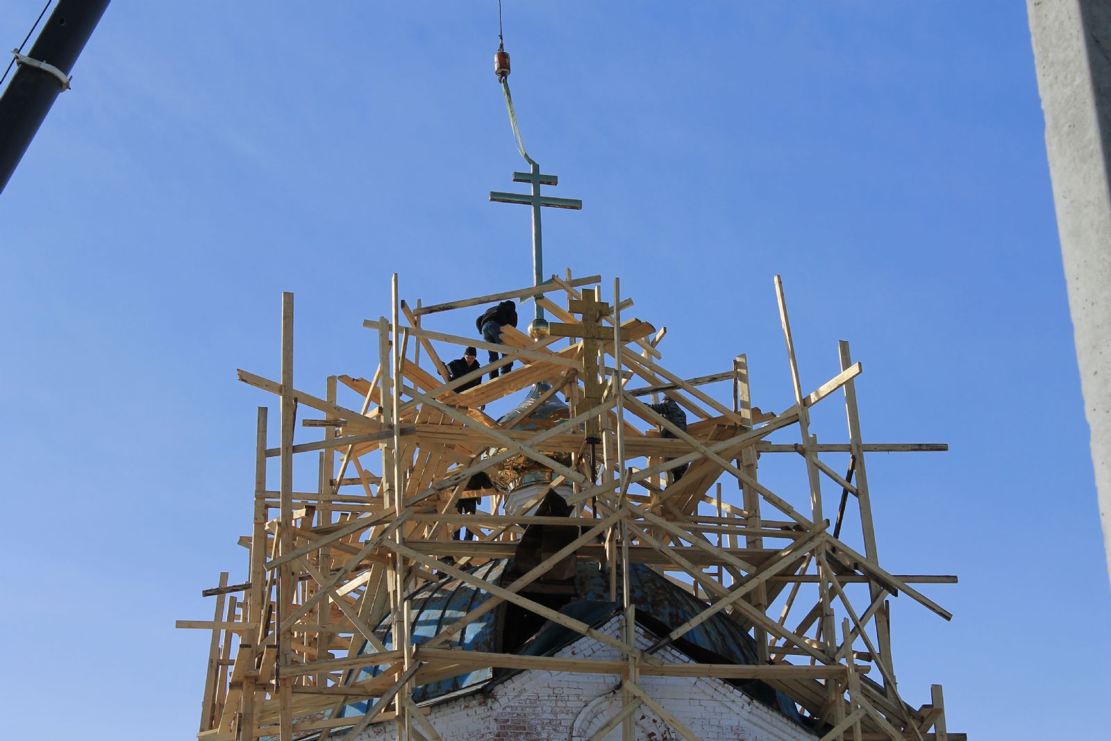 Восстановительные работы в храме в честь иконы Божьей Матери 