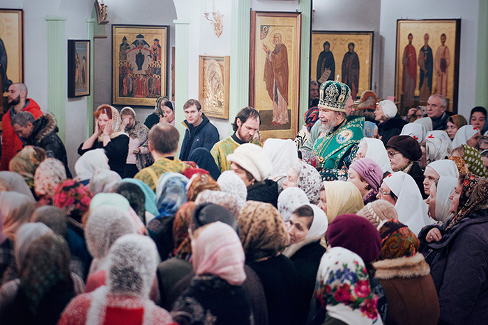 Архиерейское богослужение в храме Серафима Саровского города Казани