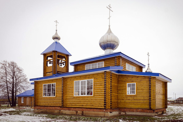 В кряшенском селе Ляки освящен новый храм