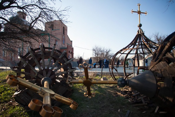 Случаи посягательств на храмы и клириков канонической Украинской Православной Церкви продолжаются