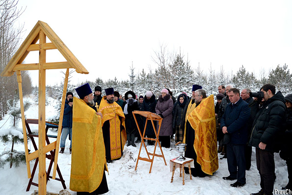 Освящение места под строительство нового храма в Менделеевске