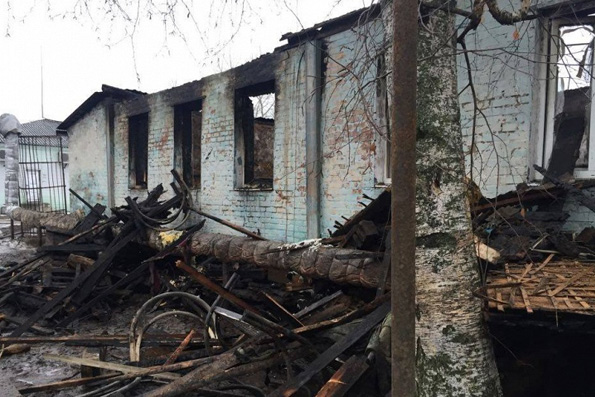 Патриарх молится о погибших при пожаре в интернате в Воронежской области