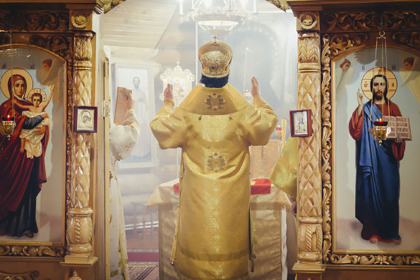 Епископ Мефодий посетил храм Архангела Михаила села Тихоновка