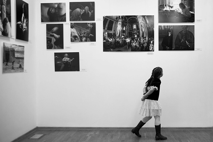 В Казани проходит фотовыставка «Вера в объективе современника»