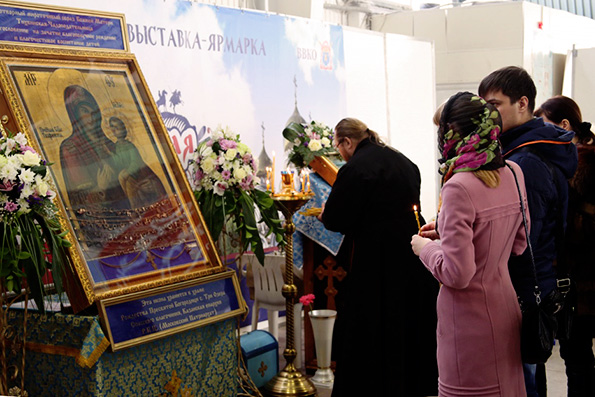 В Набережных Челнах проходит очередная православная выставка-ярмарка, посвященная казачеству