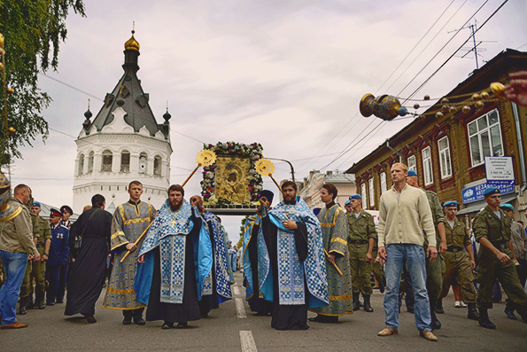 В Русской Православной Церкви призвали украинцев противостоять диктату экстремистов
