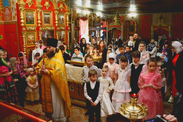 В Свято-Авраамиевском храме Болгара прошло детское пасхальное богослужение
