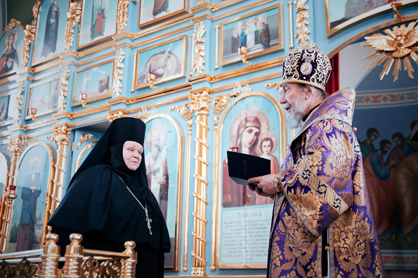 Митрополит Анастасий поздравил настоятельницу Елабужского монастыря с 20-летием игуменского служения