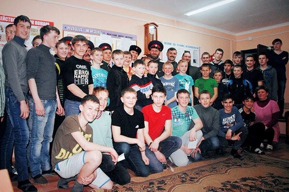Казаки «Станицы Спасской» посетили кадетскую школу Болгара
