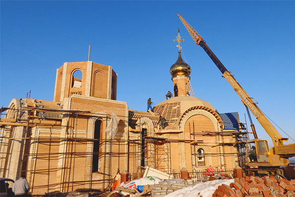 В селе Соколка продолжается строительство храма