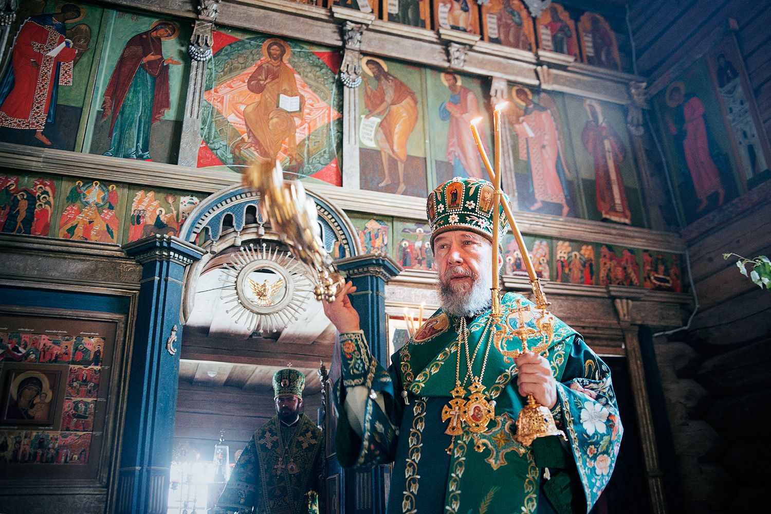 Архиерейское богослужение в древнейшем храме Казанской епархии
