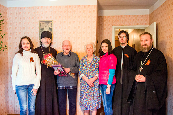 Совет православной молодежи и социальный отдел Бугульминского благочиния поздравили ветеранов Великой Отечественной войны