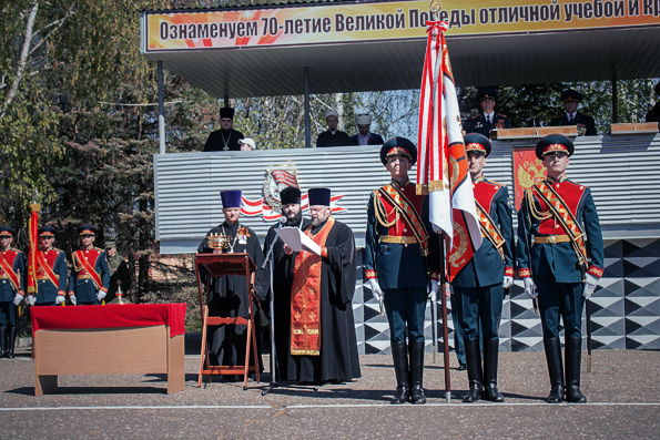 В день памяти великомученика Георгия Победоносца в Танковом училище освятили Боевое знамя