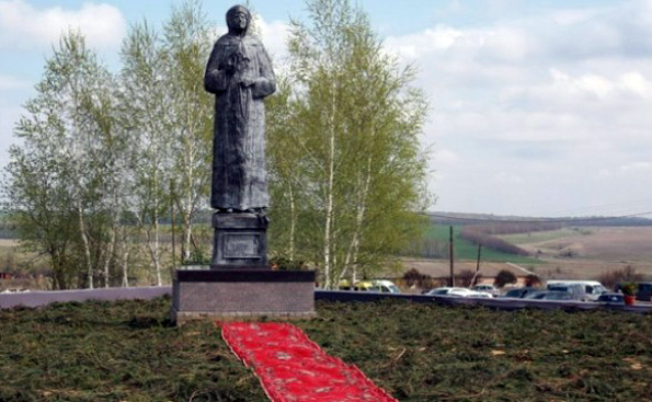Открыт памятник Матроне Московской на ее малой родине