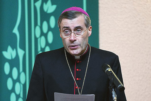 Католический епископ выступил против закона об эвтаназии