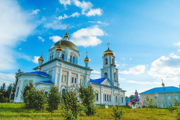 Храм в честь Казанской иконы Божией Матери в Красном Ключе, город Нижнекамск