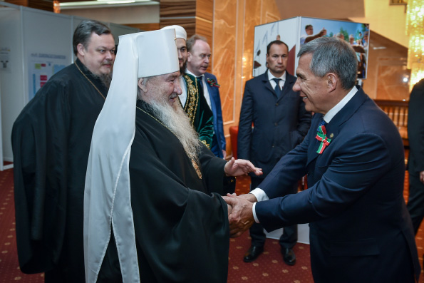 Глава Татарстанской митрополии принял участие в торжественном приёме по случаю празднования Дня республики