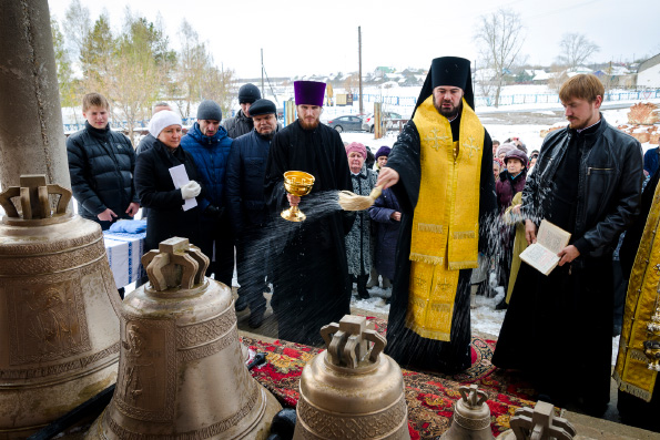 Епископ Мефодий побывал с архипастрским визитом в селе Мордовская Кармалка
