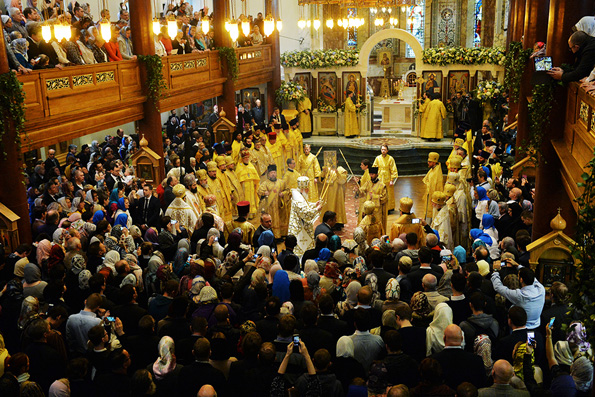 Патриарх Кирилл освятил отреставрированный Успенский собор Лондона
